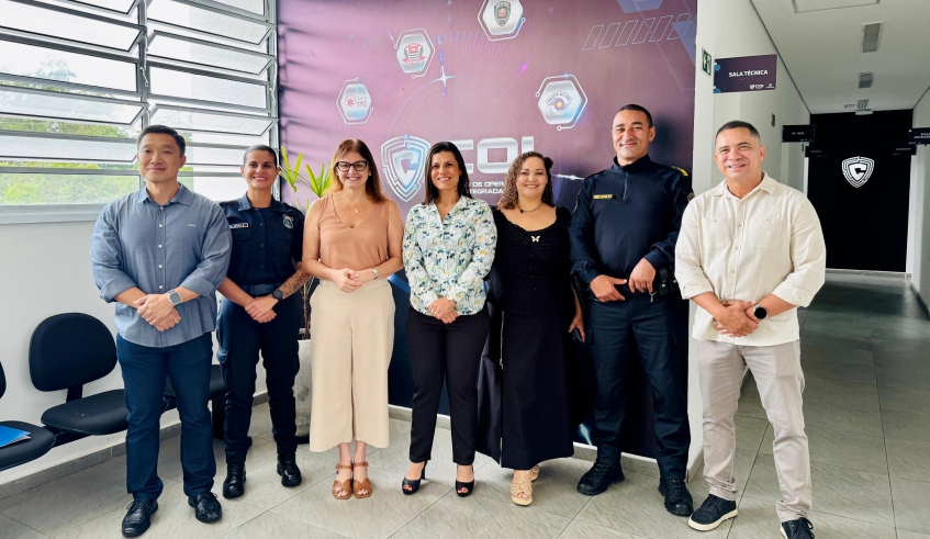 Prefeita Mara Bertaiolli vistoriou a estrutura do Centro de Operações Integradas (COI) e anunciou Elias de Oliveira como o novo comandante da Guarda Civil Municipal (Divulgação/PMMC)