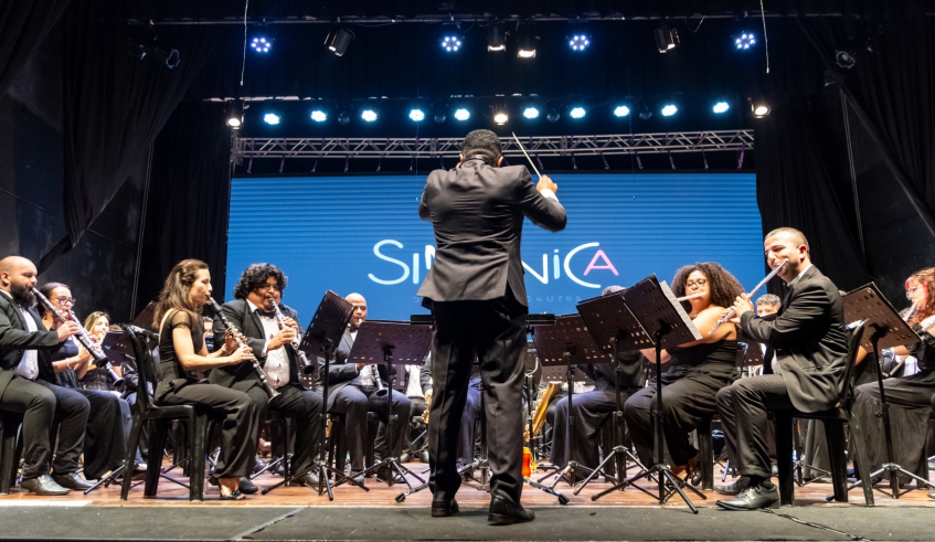 O concerto apresentou trilhas sonoras de cartoons, desenhos e animações diversas que marcaram gerações, com a Banda Sinfônica Jovem de Mogi das Cruzes (Divulgação/PMMC)