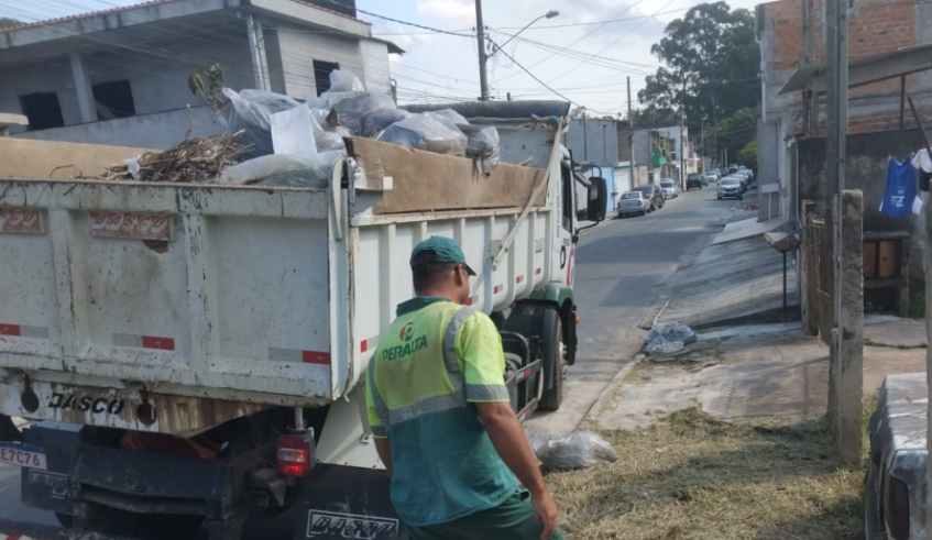 Jardim Margarida, Vila Augusta, o Residencial Novo Horizonte e Jardim Piatã estão recebendo trabalhos de zeladoria (Comunicação/ PMMC)