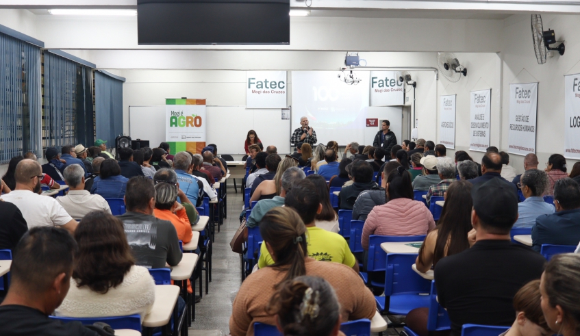 A Secretaria de Agricultura e Segurança Alimentar promoveu na última segunda (12) um diálogo com os feirantes que atuam nas 27 feiras da cidade (Divulgação/PMMC)