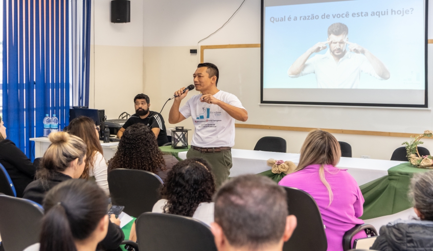 Profissionais de enfermagem participaram de uma ampla reflexão sobre como promover o autocuidado, saúde mental e bem-estar no dia-a-dia
