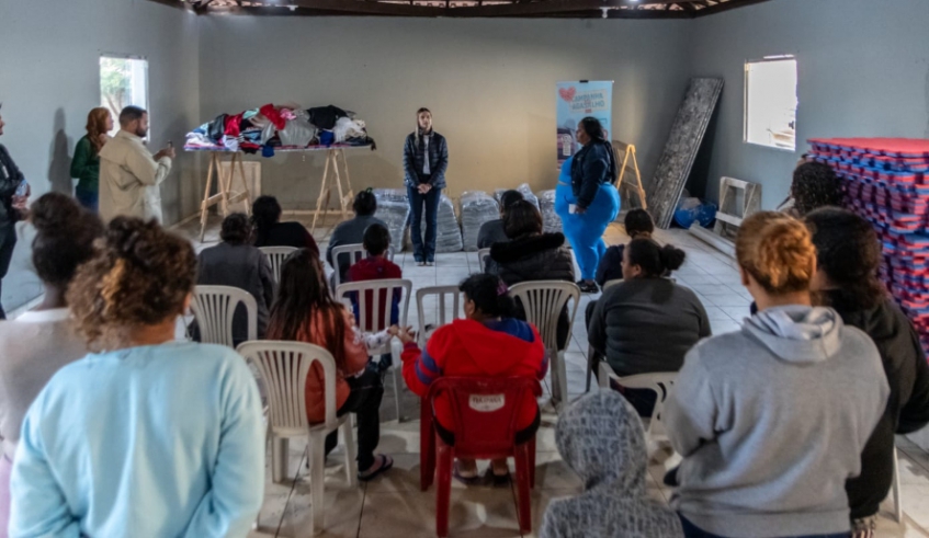 Fundo Social entrega donativos da Campanha do Agasalho a famílias em situação de vulnerabilidade (Divulgação - PMMC)