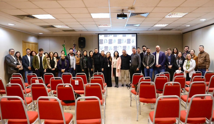 Reunião em São Paulo atualizou ações do Programa Cidade Legal com representantes dos municípios do Condemat (Divulgação/PMMC)