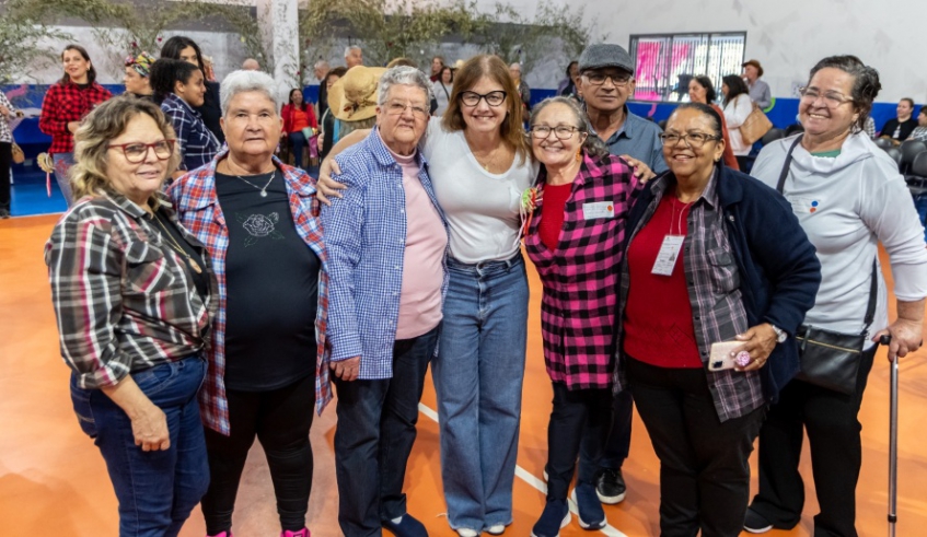 Prefeita Mara Bertaiolli participa da Festa Junina com pacientes a UnicaFisio (Divulgação - PMMC)