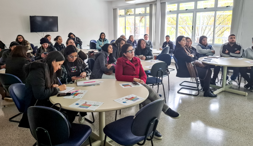 O encontro reuniu cerca de 40 servidores das Secretarias de Saúde, Educação e Assistência Social. (Divulgação/PMMC)