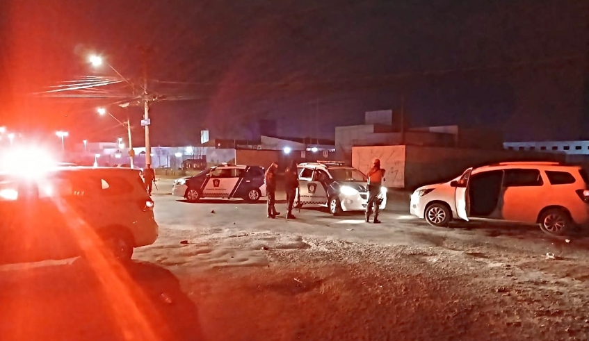 Veículo havia sido roubado na noite deste sábado, na Vila Jundiaí, e foi localizado na madrugada de domingo, no distrito de Jundiapeba (Divulgação/PMMC)