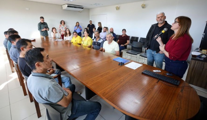 No encontro com lideranças de associações e cooperativas rurais do município, prefeita Mara Bertaiolli reforçou compromisso com o setor agrícola