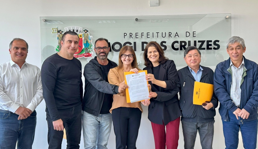 Prefeita Mara Bertaiolli e o vice Téo Cusatis se reuniram com vereadores para a modernização da Lei Mogi Mais Viva, que será discutida em um Fórum Técnico de Trabalho (Divulgação/PMMC)