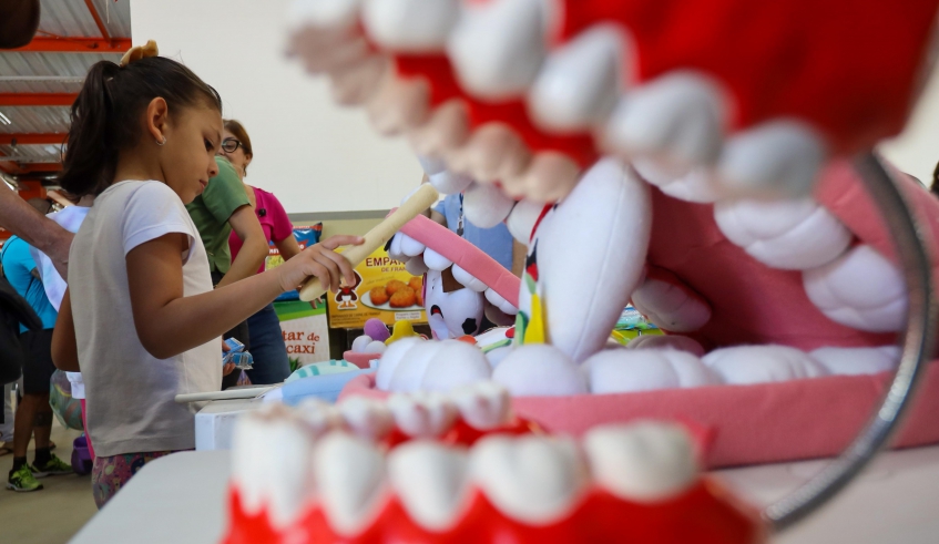 Serviços de Saúde, como avaliação e orientações odontológicas, foram oferecidos aos participantes da edição da Rua Mais Feliz no Parque da Cidade (Divulgação/PMMC)