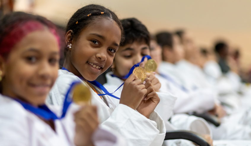 Todos os alunos receberam medalha pela participação. (Divulgação/PMMC)