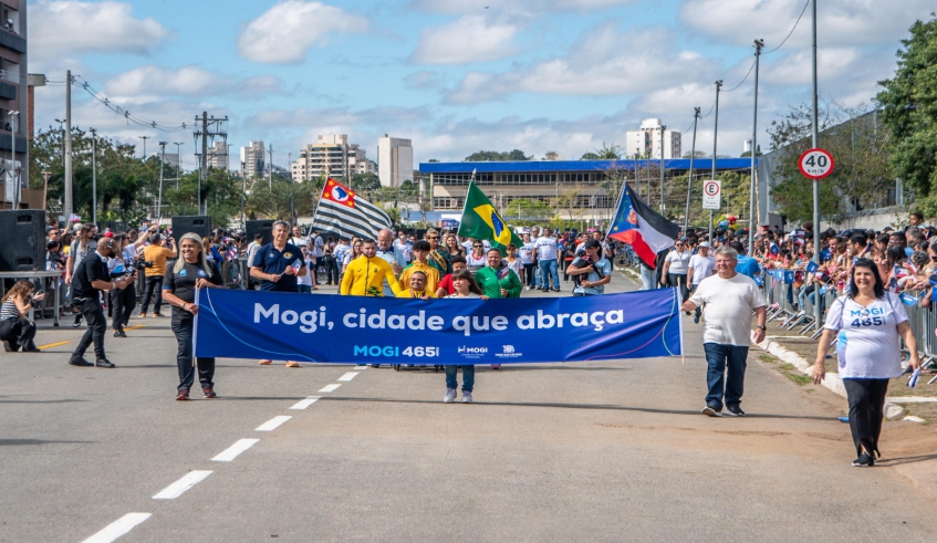 O tema do desfile em comemoração aos 465 anos da cidade foi "Mogi, cidade que abraça". (Divulgação/PMMC)