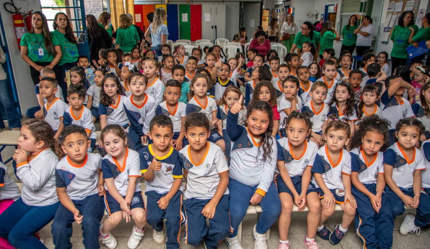 Os estudantes da unidade escolar comemoram o anúncio e fizeram apresentações para festejar os 30 anos da escola. (Divulgação/PMMC)