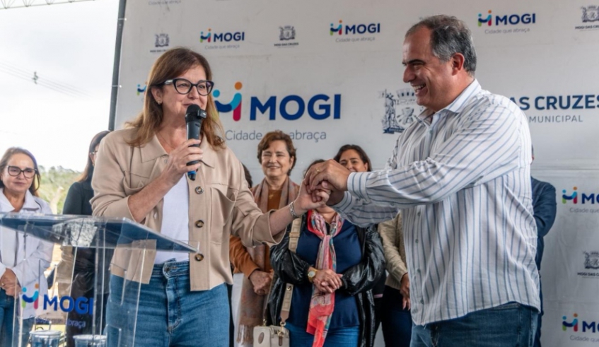 Prefeita Mara Bertaiolli e vice-prefeito Téo Cusatis dão início à obra de construção do Cempre Biritiba Ussu (Divulgação - PMMC)