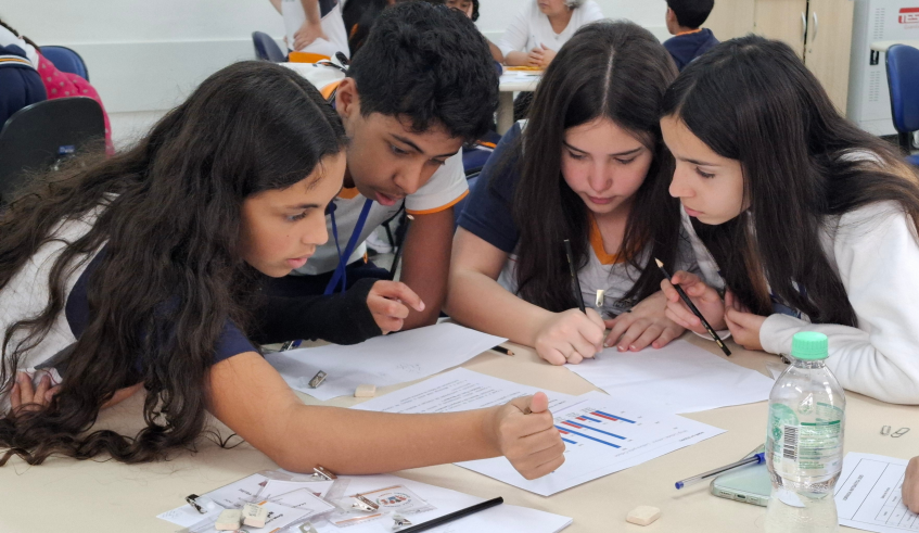 A competição começou com atividades nas escolas e os estudantes que mais se destacaram foram selecionados para a fase polo. (Divulgação/PMMC)