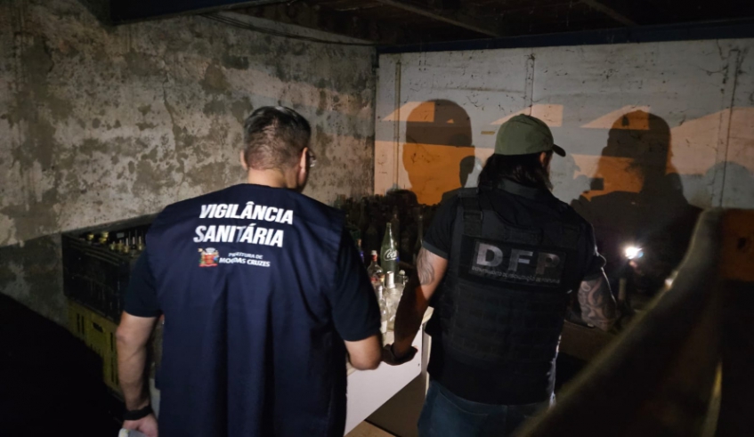 Vigilância Sanitária realiza vistoria em conjunto com a Polícia Civil e Departamento de Fiscalização de Posturas em depósito de recicláveis (Divulgação - PMMC)