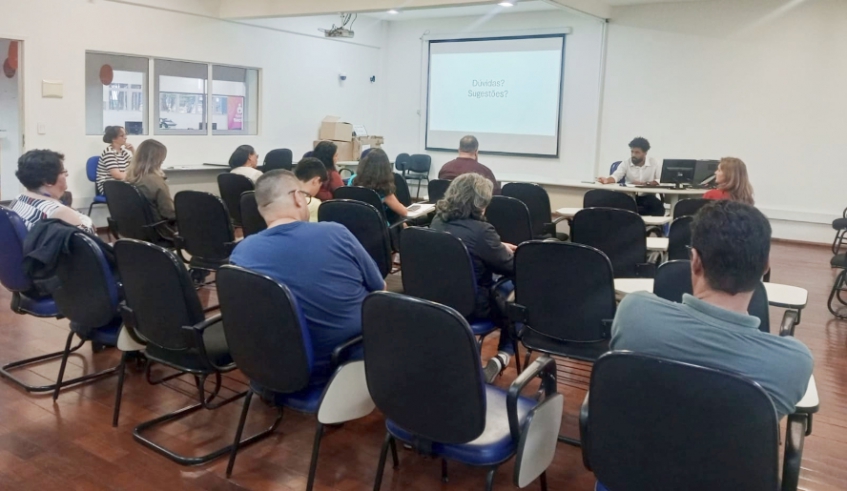 Reunião realizada neste mês serviu para definir o calendário da eleição de representantes da sociedade civil no Conselho Municipal de Habitação (Divulgação/ PMMC)