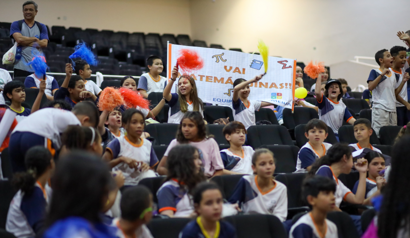 As escolas municipais finalistas enviaram torcida para a final da Jornada Matemática. (Divulgação/PMMC)