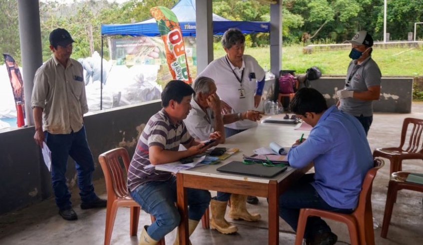Por lei, a entrega das embalagens só pode acontecer após a tríplice lavagem e a apresentação da nota fiscal Os produtores receberam o recibo oficial da Adiaesp