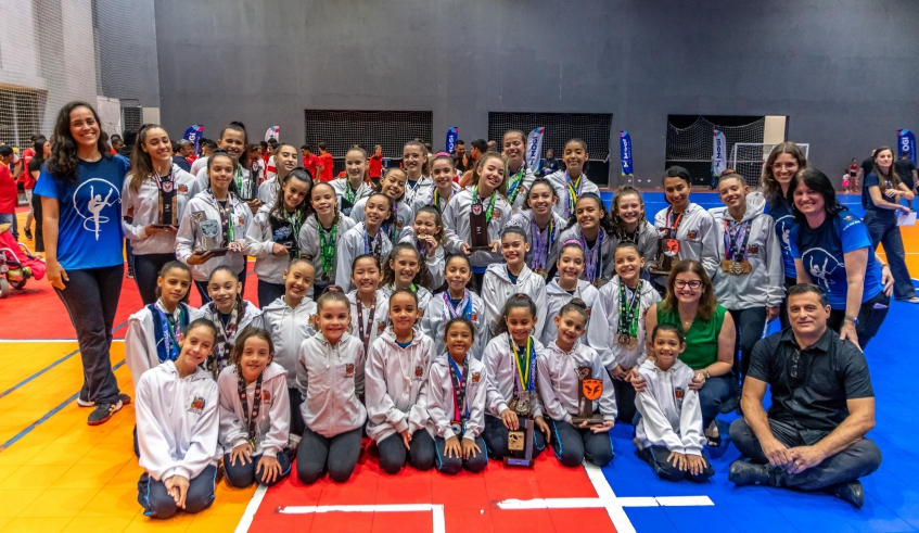 Prefeita Mara Bertaiolli parabenizou equipes que representaram Mogi das Cruzes em competições e conseguiram bons resultados para a cidade (Divulgação/PMMC)