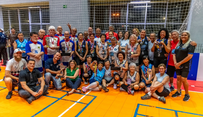 Prefeita Mara Bertaiolli parabenizou equipes que representaram Mogi das Cruzes em competições e conseguiram bons resultados para a cidade (Divulgação/PMMC)