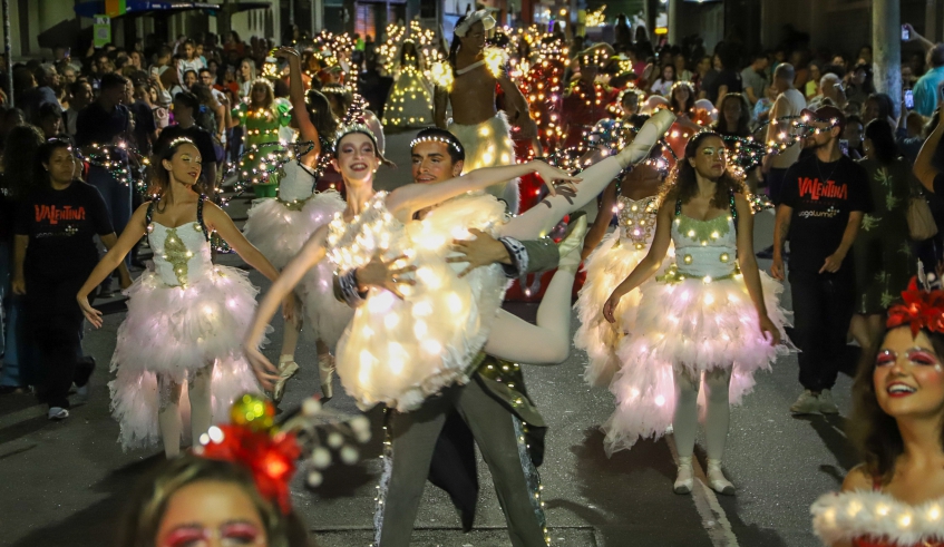 A iniciativa gratuita promete movimentar as ruas do centro histórico de Mogi das Cruzes com muito encanto e luzes natalinas (Divulgação/PMMC)
