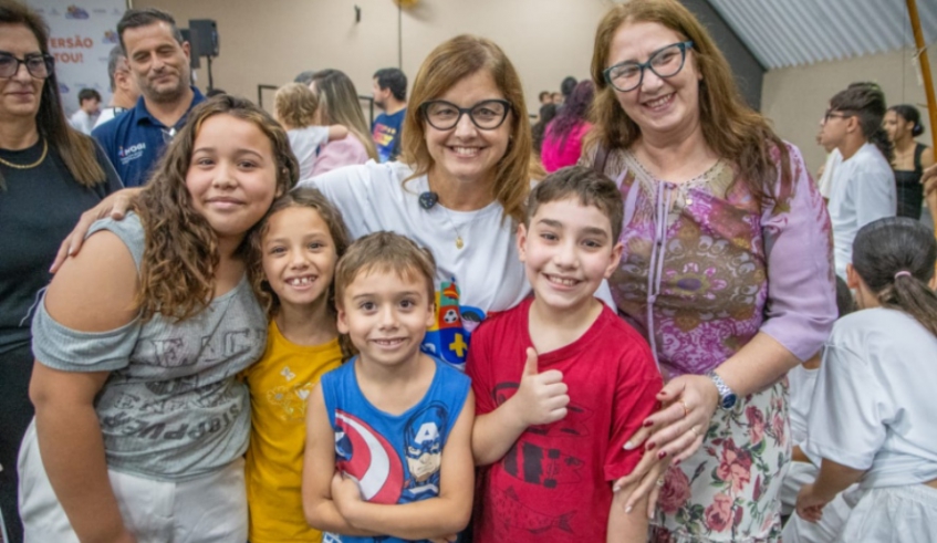 Prefeita Mara Bertaiolli participa da 1ª edição deste ano da Rua+Feliz, na Vila Lavínia (Divulgação - PMMC)