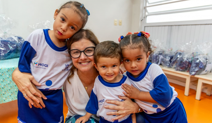 Os novos kits de uniformes estão sendo entregues em diferentes pontos da cidade. (Divulgação/PMMC)