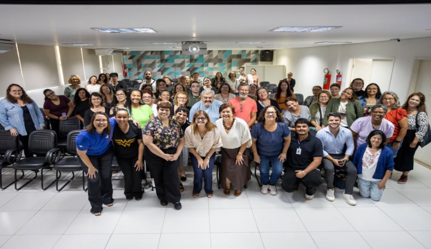 A prefeita Mara Bertaiolli prestigiou o evento em comemoração pelo Dia do Artesão