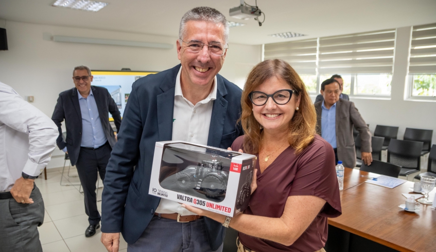 Para reforçar a retomada da confiança empresarial, a prefeita Mara Bertaiolli recebeu a diretoria da AGCO Corporation da América Latina (Divulgação/PMMC)