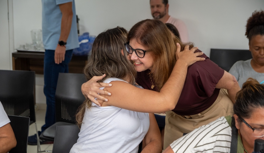 Prefeita Mara Bertaiolli destacou a importância do cuidado com as pessoas que ajudam a cuidar da cidade e a necessidade de qualidade de vida para as servidoras (Divulgação/PMMC)