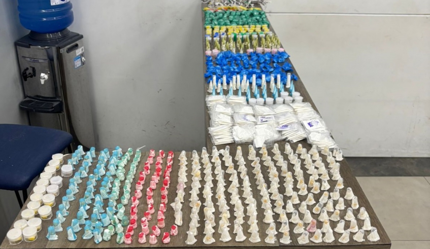 Guarda Civil Municipal de Mogi das Cruzes apreendeu 1.291 porções de entorpecentes em duas ocorrências registradas neste domingo (12/04), na Vila Brasileira (Divulgação/PMMC)