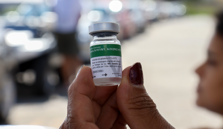 A vacina contra a gripe previne as formas graves da doença, reduzindo o risco de complicações, internações e óbitos (Divulgação/PMMC)