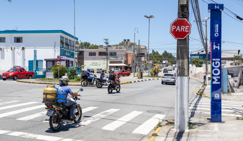 Programa Smart Mogi conta com 730 câmeras de monitoramento distribuídas pela cidade com tecnologia de reconhecimento facial e leitura de placas (Divulgação/PMMC)