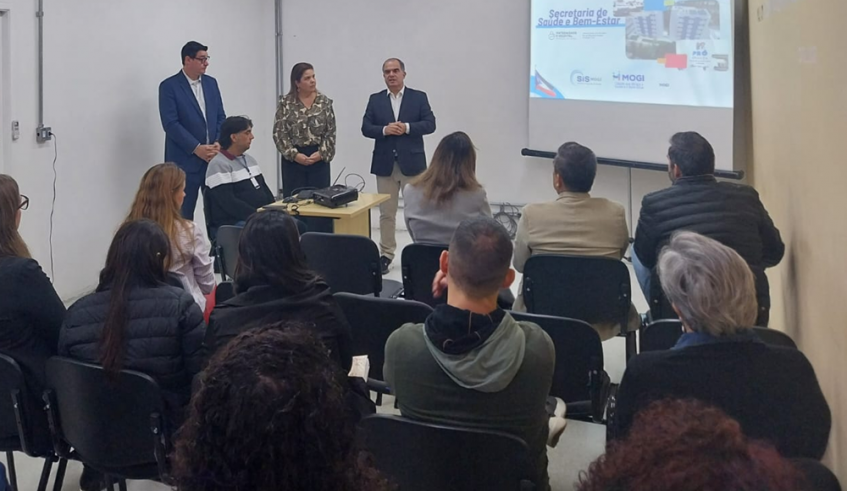 Encontro entre a equipe da Prefeitura de Mogi, do Ishaoc e da Santa Casa tratou a implantação da Maternidade e da transição do serviço na cidade (Divulgação/PMMC)