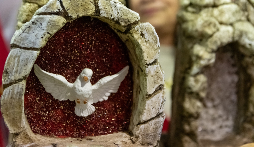 A Oficina Divineira e a Mostra Denerjânio Tavares de Lyra levam artesanatos e artes plásticas temáticas na Festa do Divino Espírito Santo (Divulgação/PMMC)