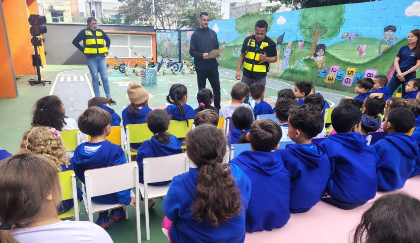 CEIM Professora Luiza Conceição da Silva, em Jundiapeba, recebeu uma edição da Escola Mirim de Trânsito Itinerante nesta semana (Divulgação/PMMC)