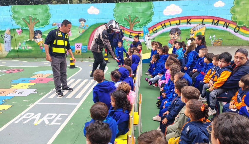 CEIM Professora Luiza Conceição da Silva, em Jundiapeba, recebeu uma edição da Escola Mirim de Trânsito Itinerante nesta semana (Divulgação/PMMC)