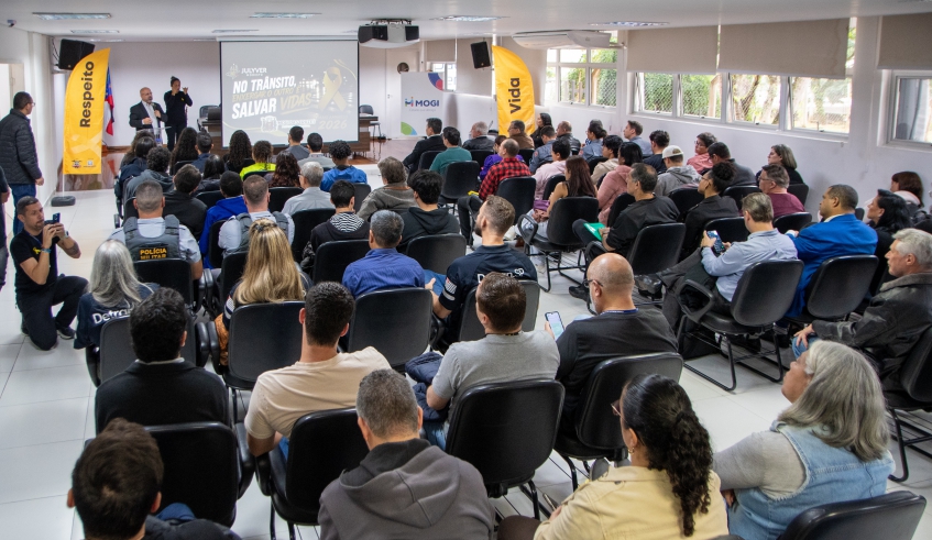 Simpósio de Trânsito e Segurança Viária teve a palestra professor e consultor especializado em Direito de Trânsito Julyver Modesto de Araújo (Divulgação/PMMC)