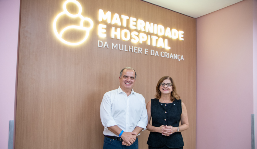 A prefeita Mara Bertaiolli e o vice-prefeito Téo Cusatis entregaram à população o prédio construído em Braz Cubas (Divulgação/PMMC)