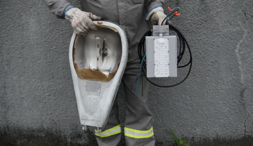 A EDP deu início nesta semana à modernização de mil pontos da iluminação, com a substituição das luminárias atuais por novas de tecnologia LED (Divulgação/ PMMC)