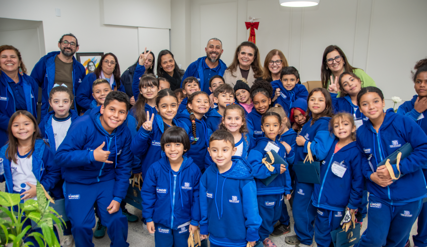 Os estudantes representaram os 44 Conselhos Mirins em atividade nas escolas municipais. (Divulgação/PMMC)