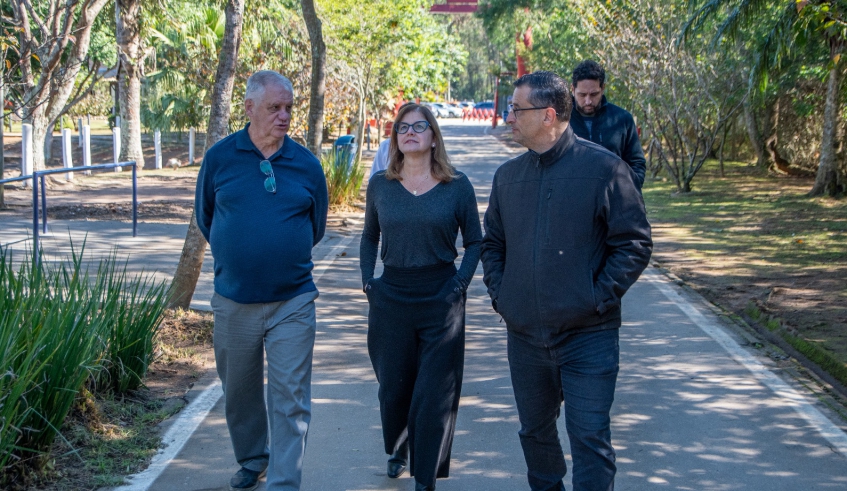Prefeita Mara Bertaiolli destacou a importância do Parque Centenário para a população de Mogi das Cruzes, que utiliza o espaço para atividades esportivas e de lazer (Divulgação/PMMC)