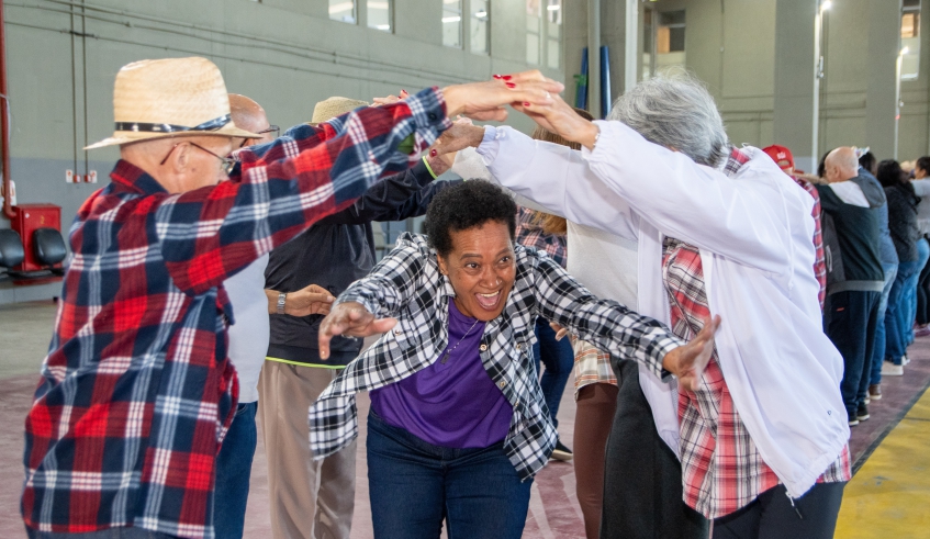 Espaço do Pró-Hiper foi decorado com bandeirinhas e o evento contou com atividades tradicionais das Festas Juninas, como a dança de quadrilha (Divulgação/PMMC)