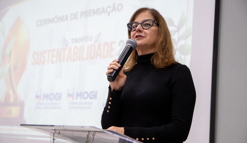 Prefeita Mara Bertaiolli parabenizou os alunos que participaram da gincana, responsável por um volume total de 4,5 toneladas de materiais recicláveis (Divulgação/PMMC)