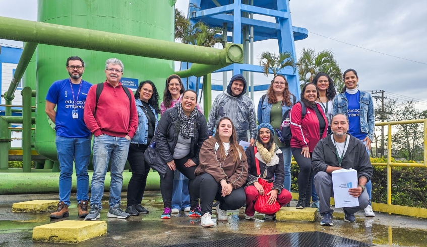 Interesse de estudantes de turismo em conhecer o Semae surgiu do relato de como população tinha acesso à água antes do surgimento da autarquia (Foto: Julio Nogueira/Semae)