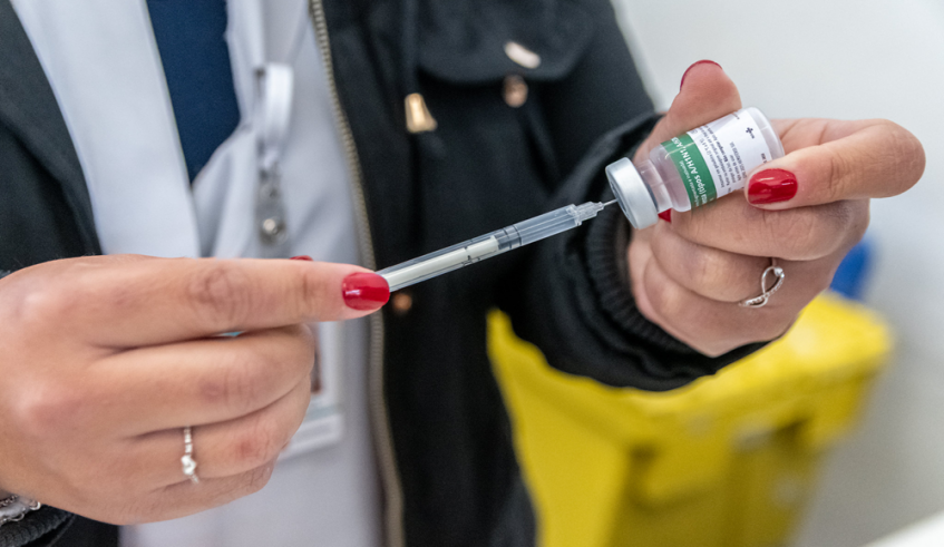 Vacinação contra a gripe será oferecida a toda a população, sem necessidade de agendamento (Divulgação/PMMC)