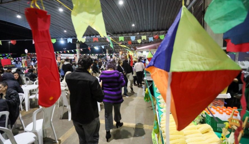 O evento transformou o Mercado do Produtor “Minor Harada”, no Mogilar, em um verdadeiro arraial, com decoração temática, comidas típicas e apresentações