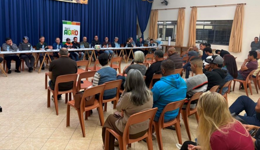 Também estiveram presentes representantes da Guarda Municipal, Polícia Militar, representantes das secretarias municipais Gabinete da Prefeita, e vereadores