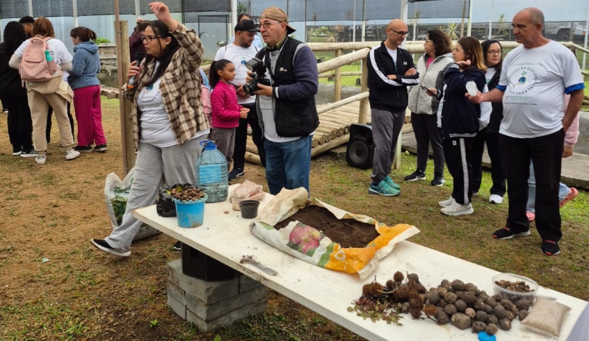 Visitantes que compareceram ao Viveiro de Mudas participaram de várias estações de atividades, aprendendo sobre a preservação ambiental (Divulgação/PMMC)