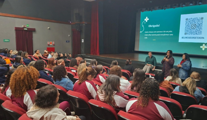 A secretária de Educação, Claudia Romanos, falou sobre a importância da observação das crianças desde cedo. (Divulgação/PMMC)